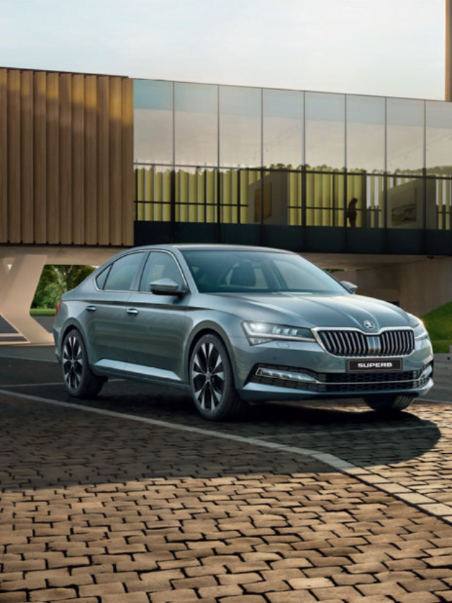 धांसू फीचर्स के साथ Skoda Superb की होने जा रही है वापसी, फीचर्स देखकर हो जाएंगे हैरान!