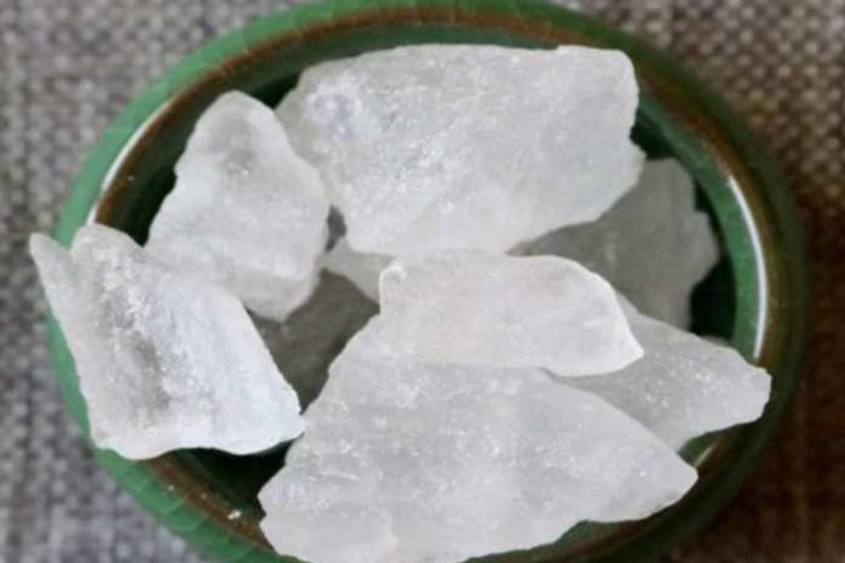 Fitkari-Benefits-in-hindi